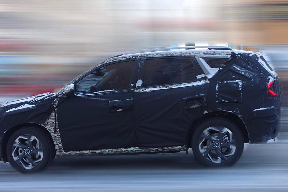 2020 - [Hyundai] Tucson  - Page 11 Hyundai-tucson-restylE-2023-spyshot-profil