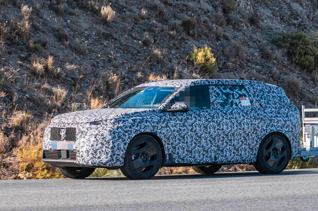 peugeot-5008-prototype-2023-camo-avg2-mk-bd_3.jpg