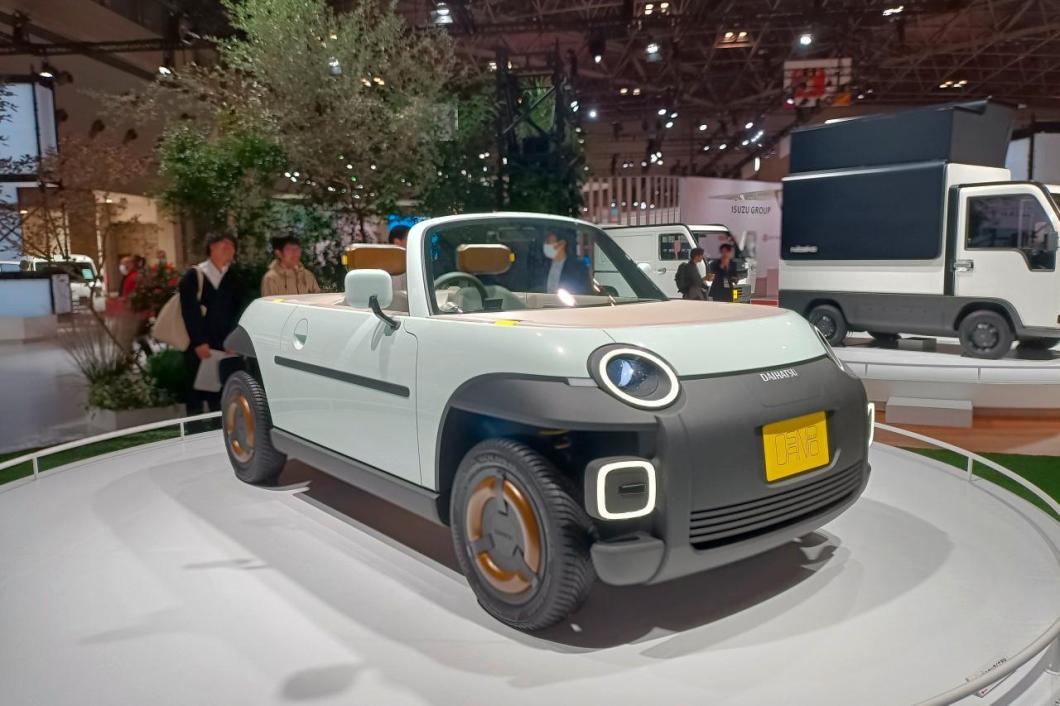 daihatsu-osanpo-gris-avd-tokyo-2023-mk-b