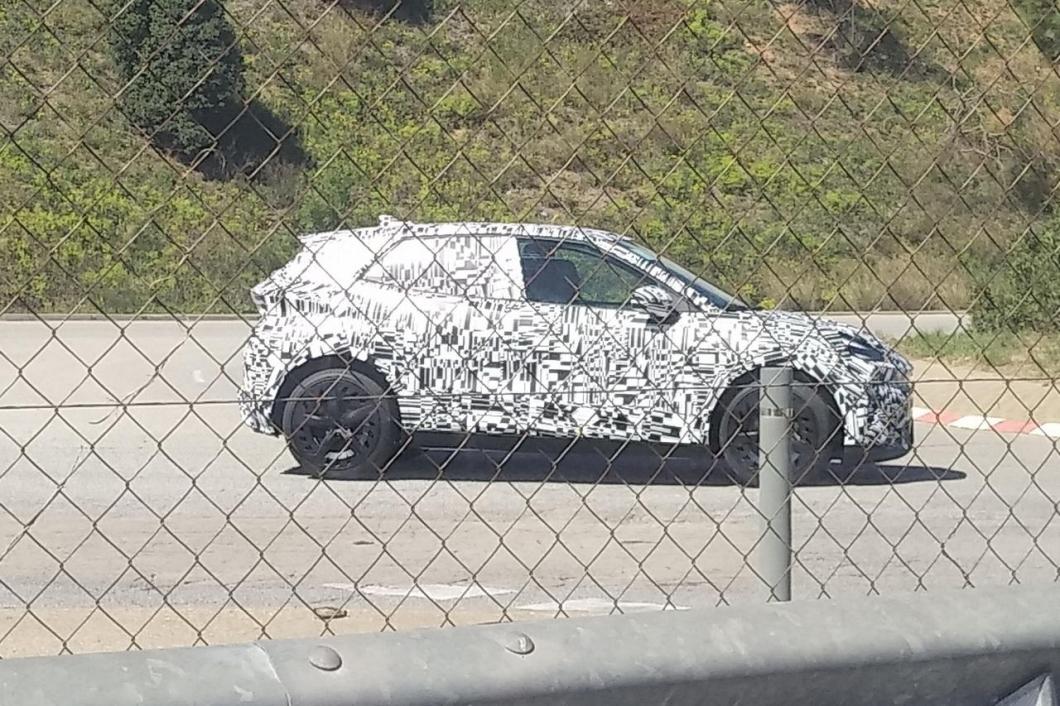 spyshot-cupra-raval-2024-01.jpg