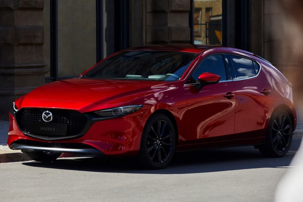 https://www.largus.fr/images/styles/diaporama_viewer/public/images/2018-mazda-3-01.jpg?itok=Dsq0PQ7G