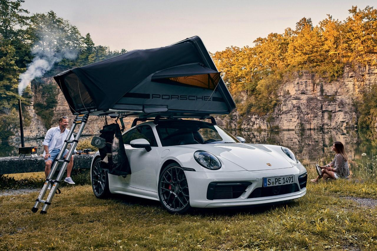 Porsche présente sa nouvelle… tente de toit