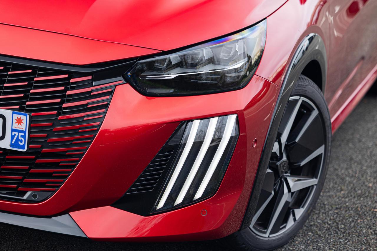 Photo 11 - Jante Peugeot 208 GT 2024 - Essai Peugeot 208 1.2 PureTech ...