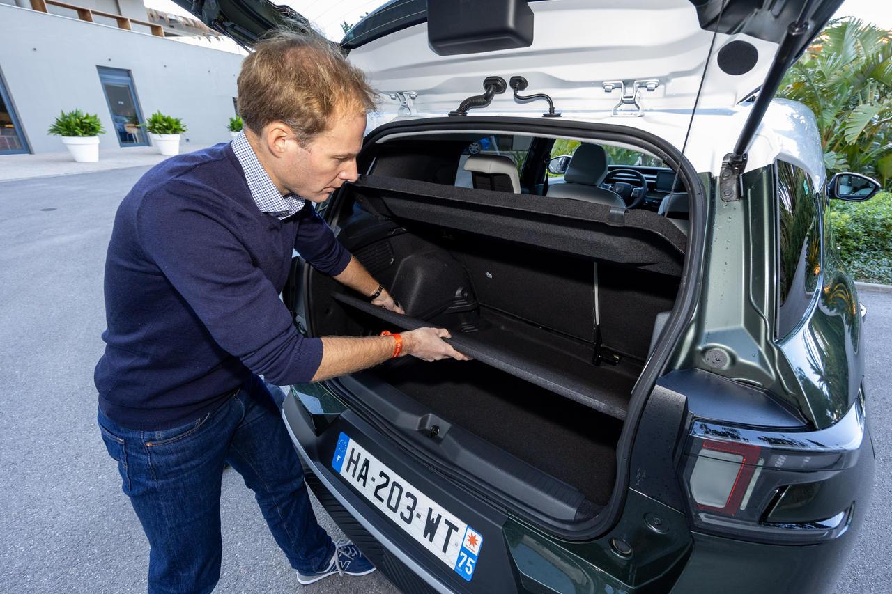 Photo 19 - Citroën C3 Aircross Hybride 136 2025 modularité coffre ...