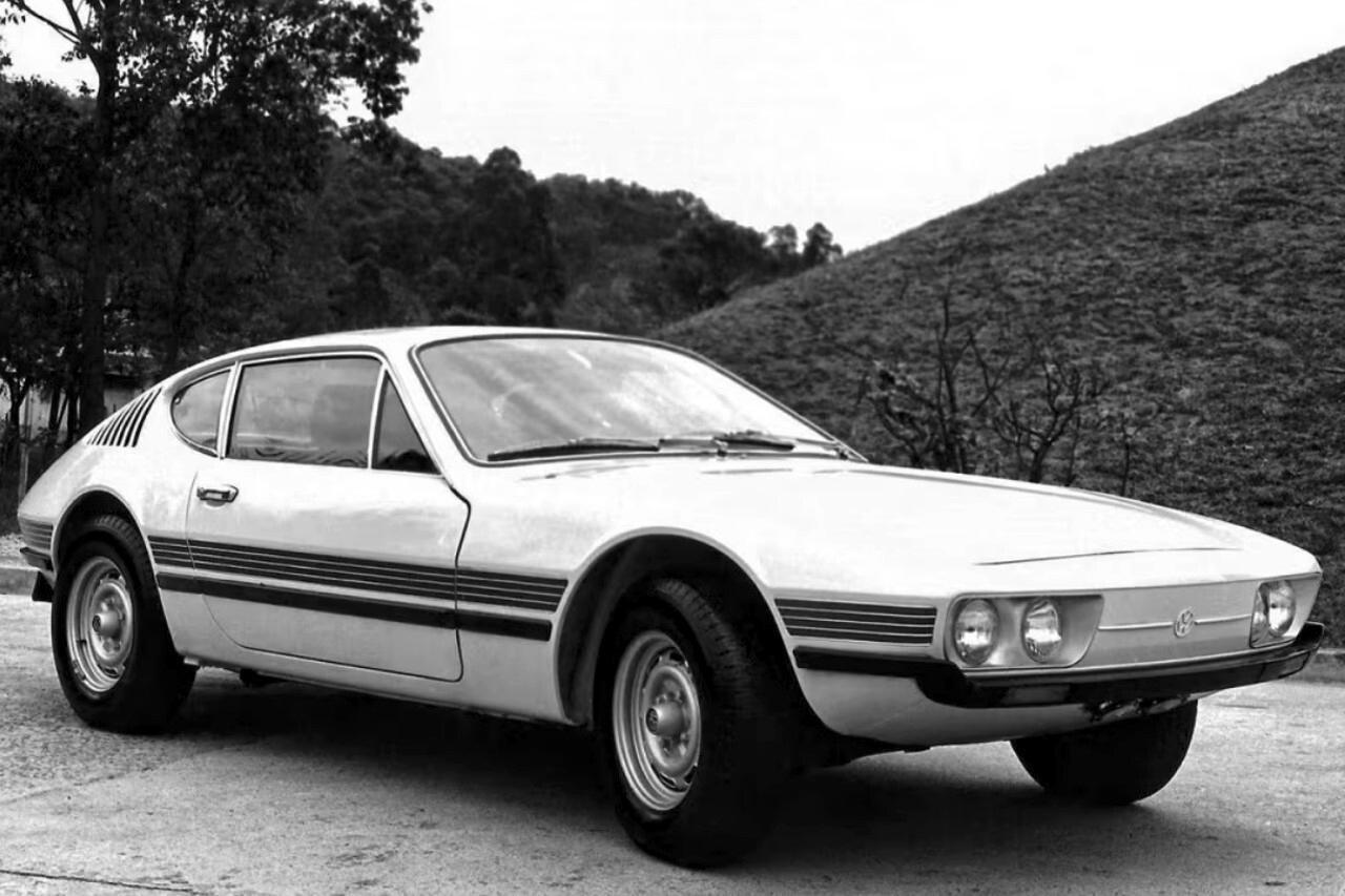 El Volkswagen SP2 de la década de 1970 inspiró las líneas del coupé eléctrico.