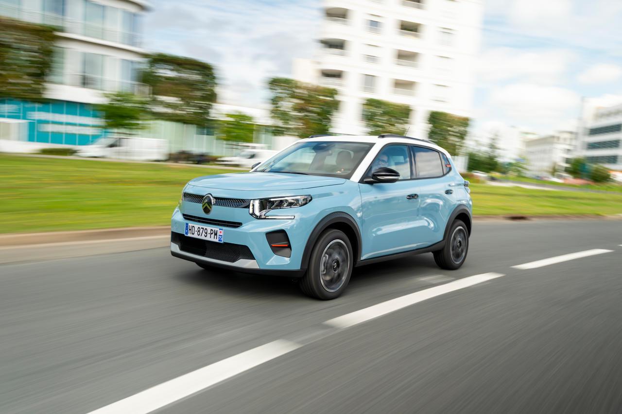 Photo 2 - Citroën C3 Hybride 2025 vue avant dynamique - Essai Citroën ...