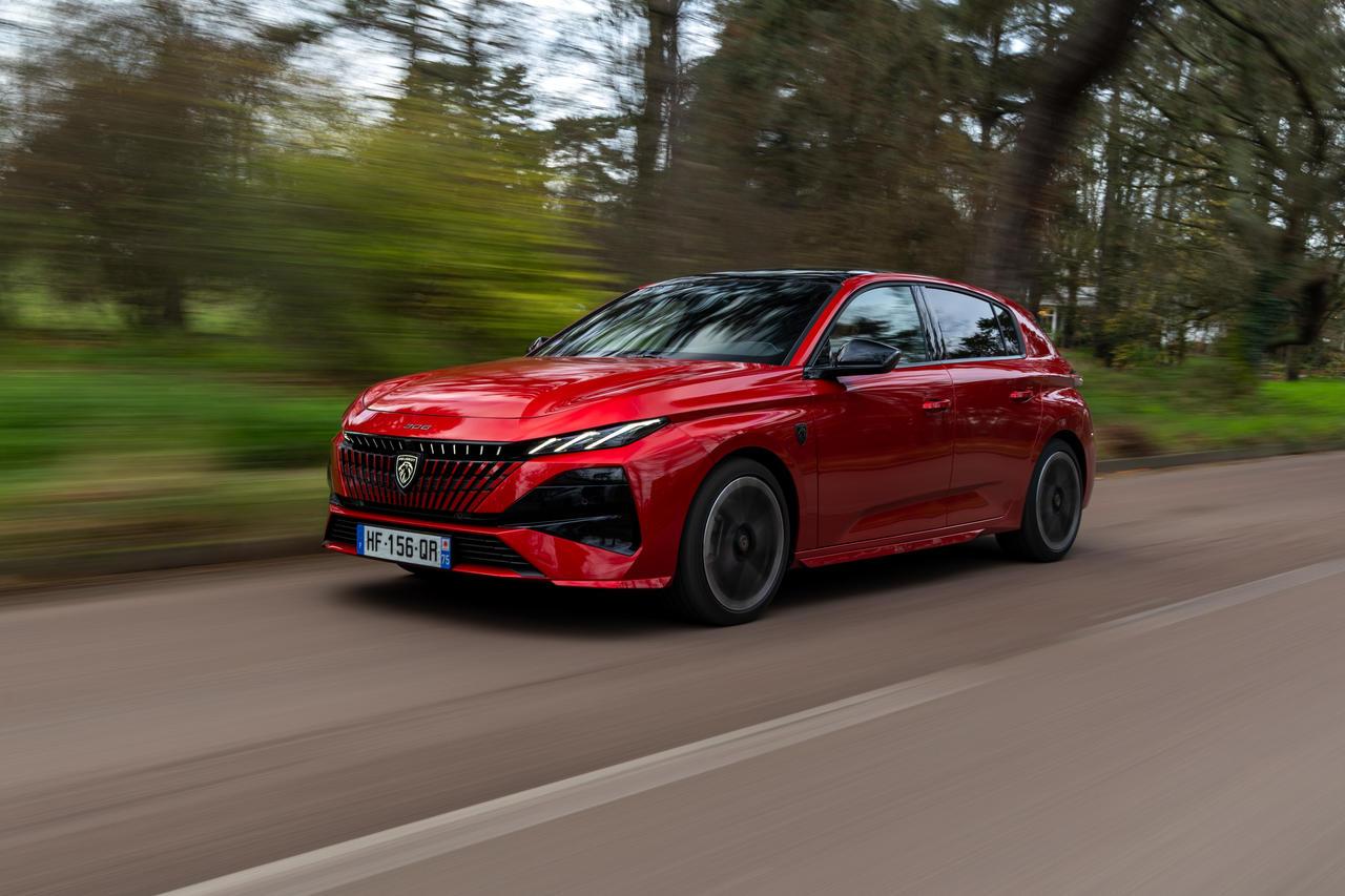 Gracias a la nueva batería recargable de 17,2 kWh del 308 Plug-in, hemos recorrido 72 km solo con el motor eléctrico.