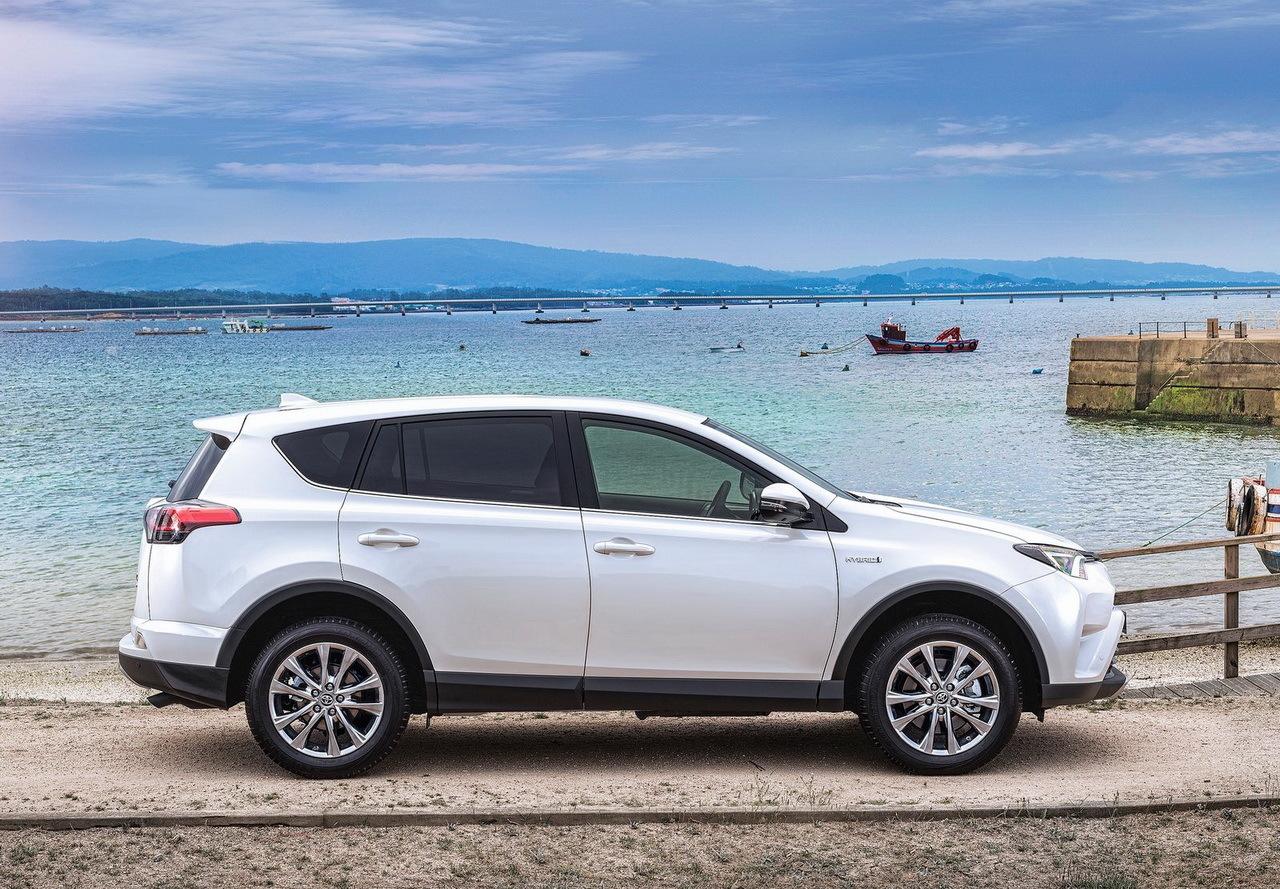 Photo 3 profil toyota rav4 hybride 2015 Prix RAV4 Hybride les tarifs du nouveau Toyota