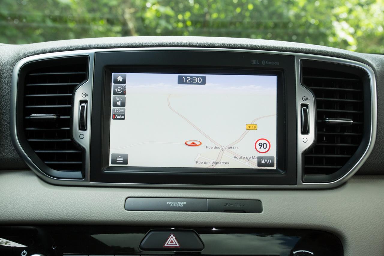 Photo 32 kia sportage premium 2017 écran tactile 8 pouces Essai Kia Sportage 2017 notre