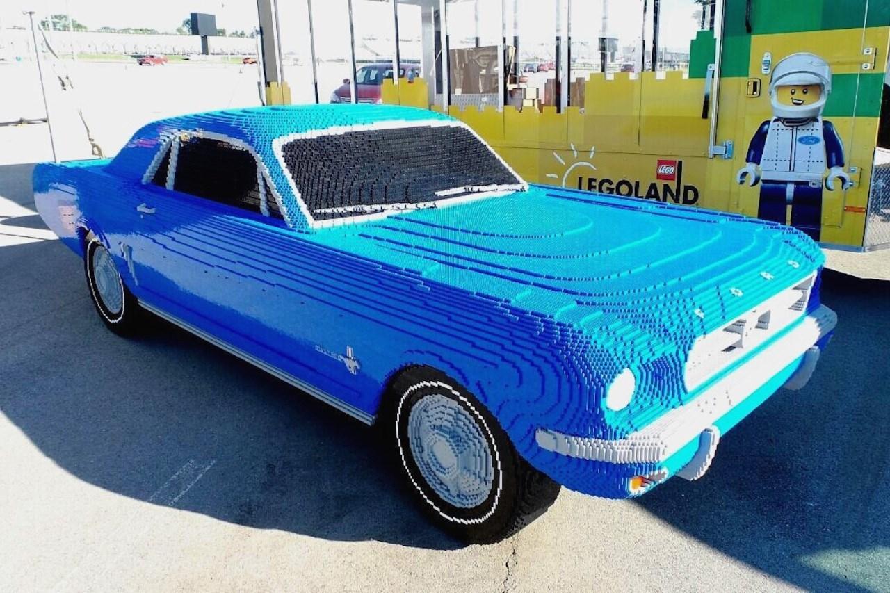 Une Ford Mustang recréée en Lego à taille réelle