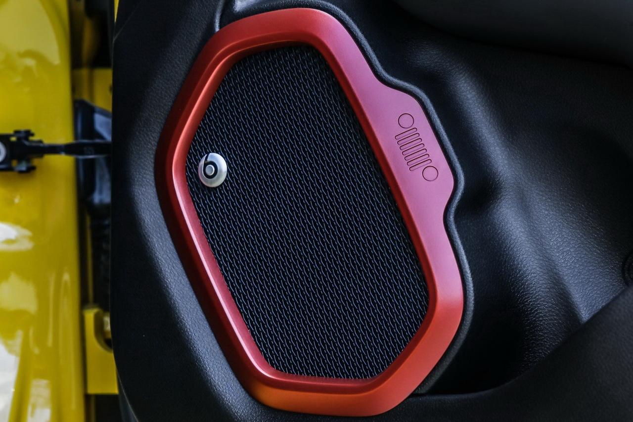 Photo 8 Jeep Renegade 2018 audio beats Prix Jeep Renegade 2018