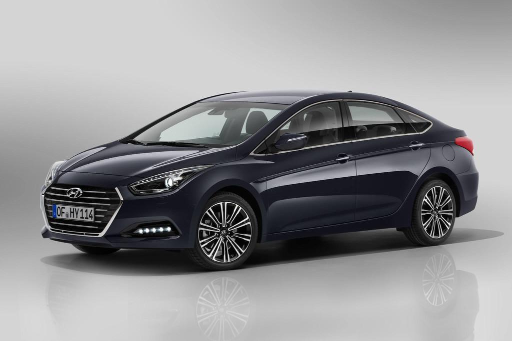 https://www.largus.fr/images/styles/max_1300x1300/public/images/prix-hyundai-i40-restylee-2015_01.jpg?itok=P4b_upcm