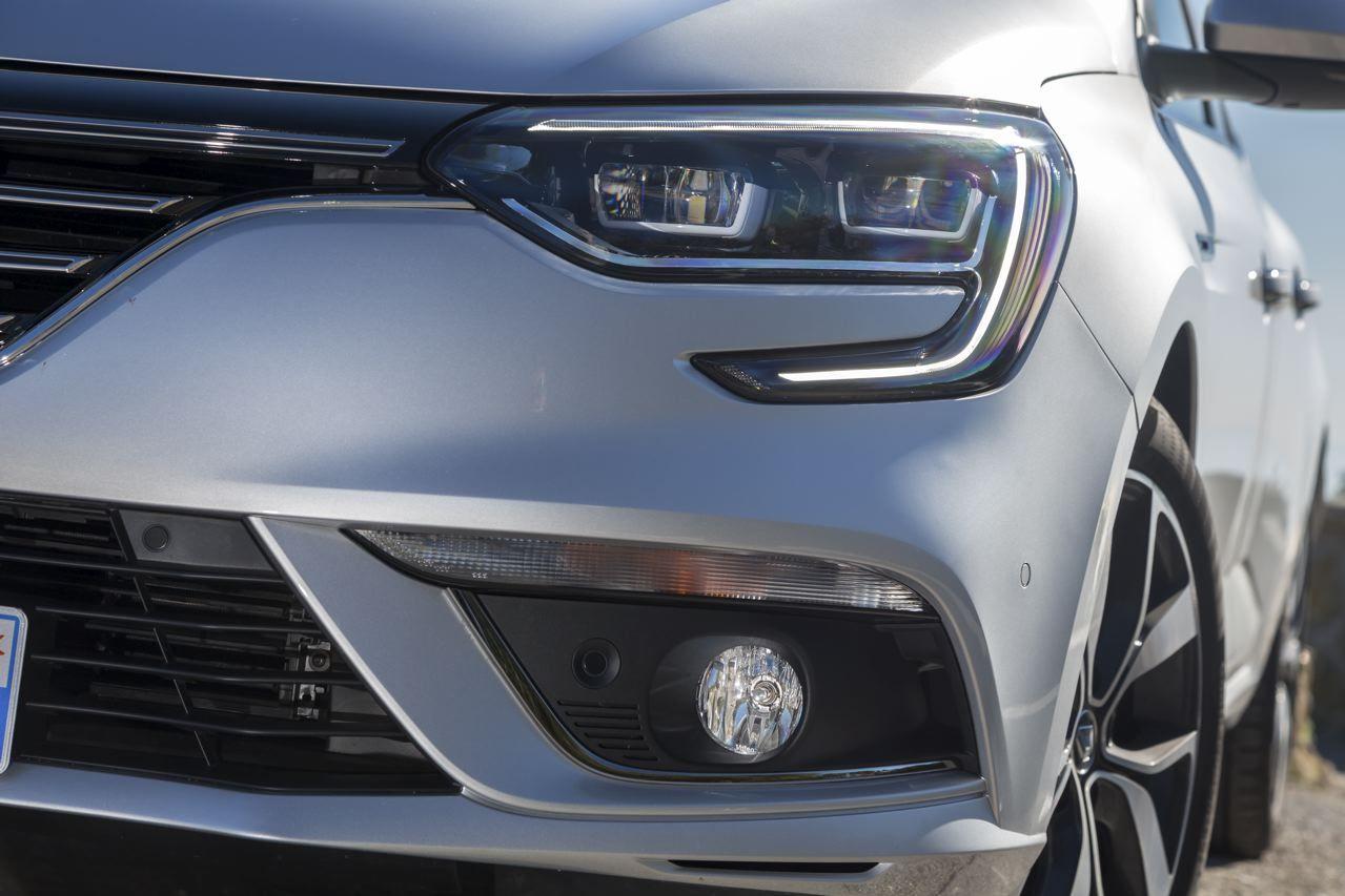 Photo 29 mégane 4 feux de jour Essai Renault Mégane 4 notre avis sur la nouvelle Mégane