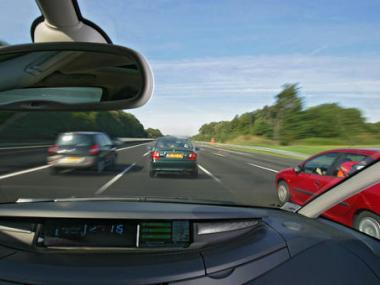 Sur la route, respectons les distances de sécurité